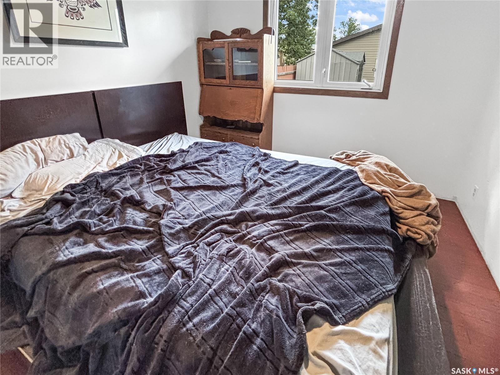 330 Meighen Crescent, Saskatoon, SK - Indoor Photo Showing Bedroom