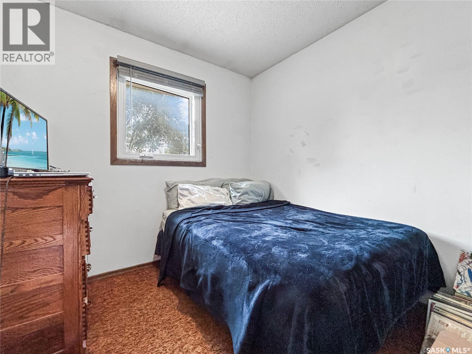 330 Meighen Crescent, Saskatoon, SK - Indoor Photo Showing Bedroom