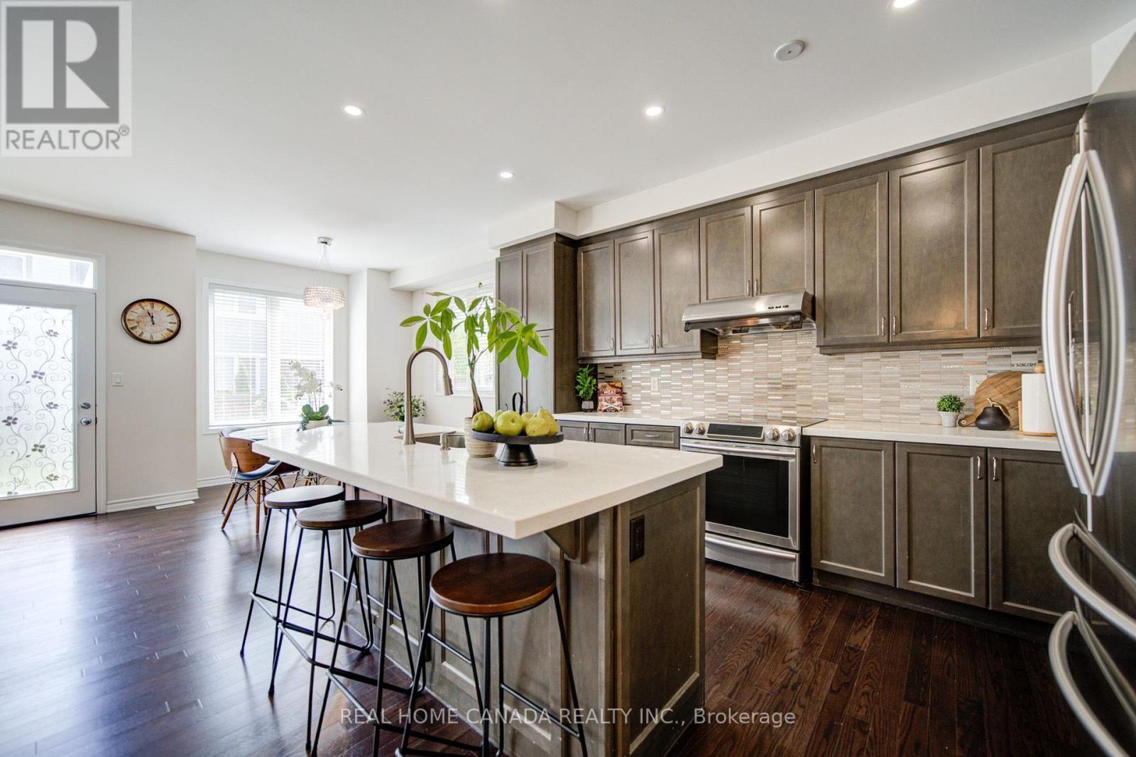 558 Bartleman Terrace, Milton, ON - Indoor Photo Showing Kitchen With Stainless Steel Kitchen With Upgraded Kitchen