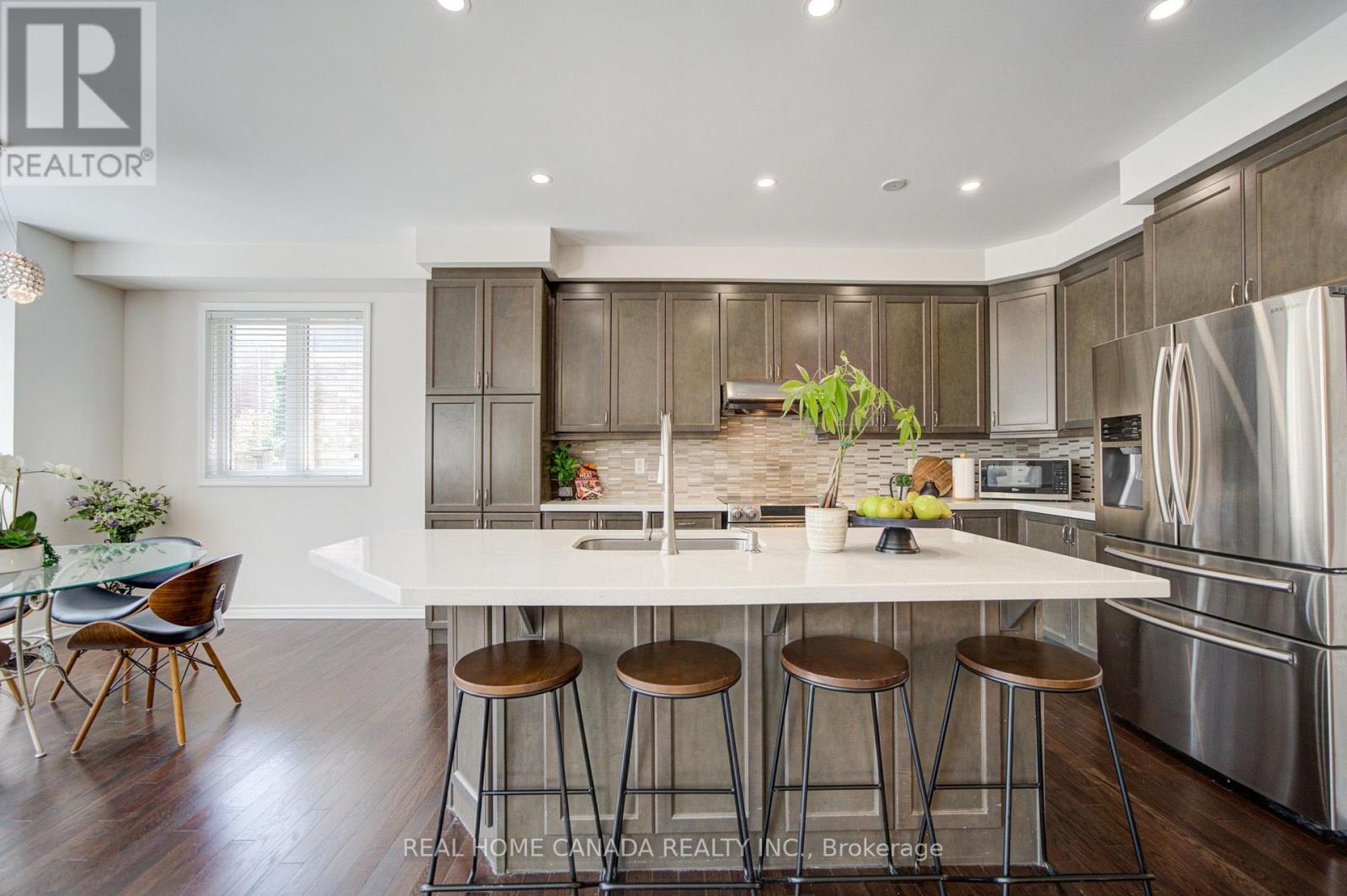 558 Bartleman Terrace, Milton, ON - Indoor Photo Showing Kitchen With Stainless Steel Kitchen With Upgraded Kitchen