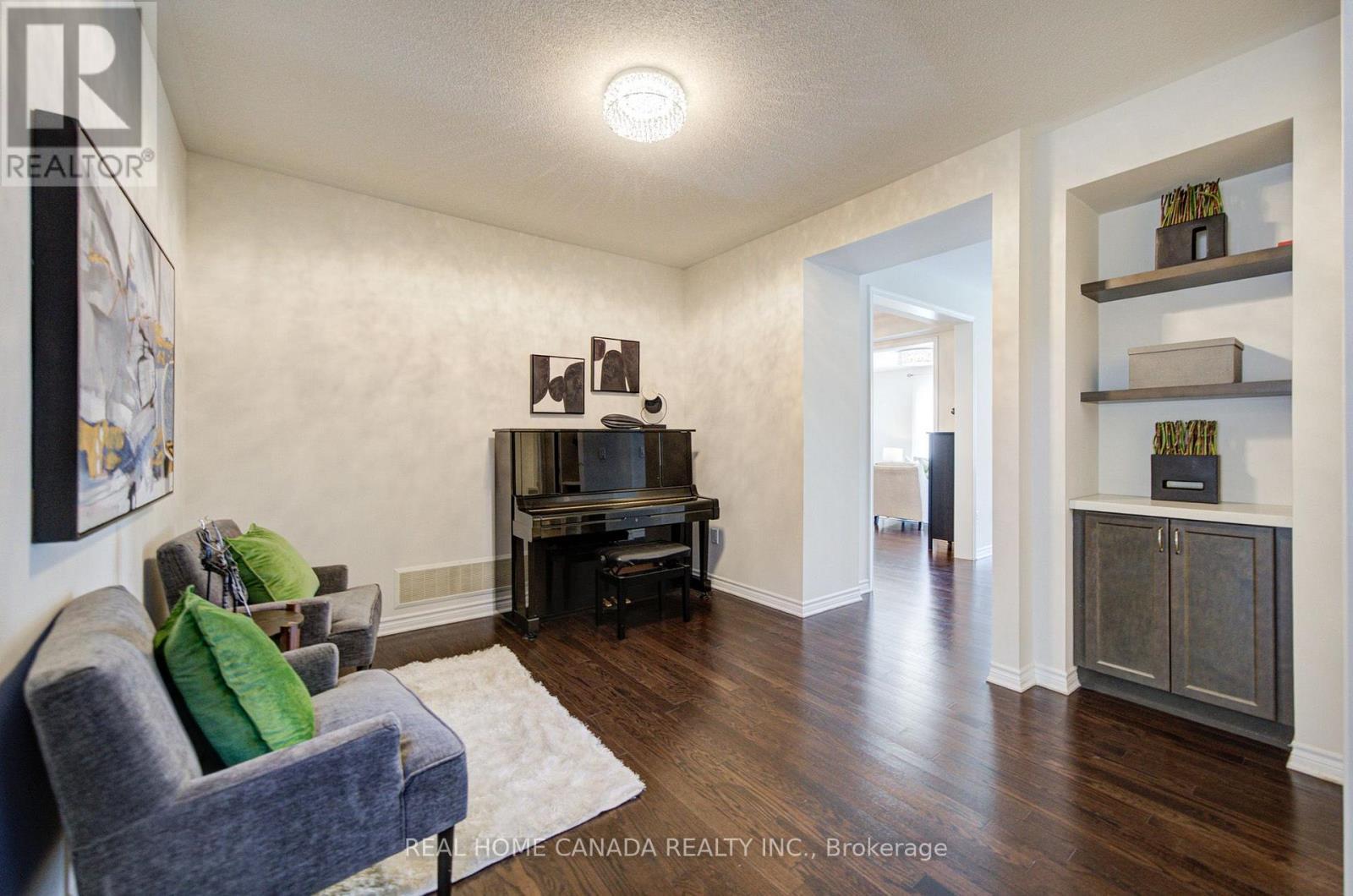 558 Bartleman Terrace, Milton, ON - Indoor Photo Showing Living Room