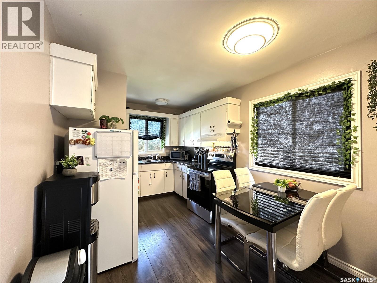 A&B 2818 7Th Street E, Saskatoon, SK - Indoor Photo Showing Other Room