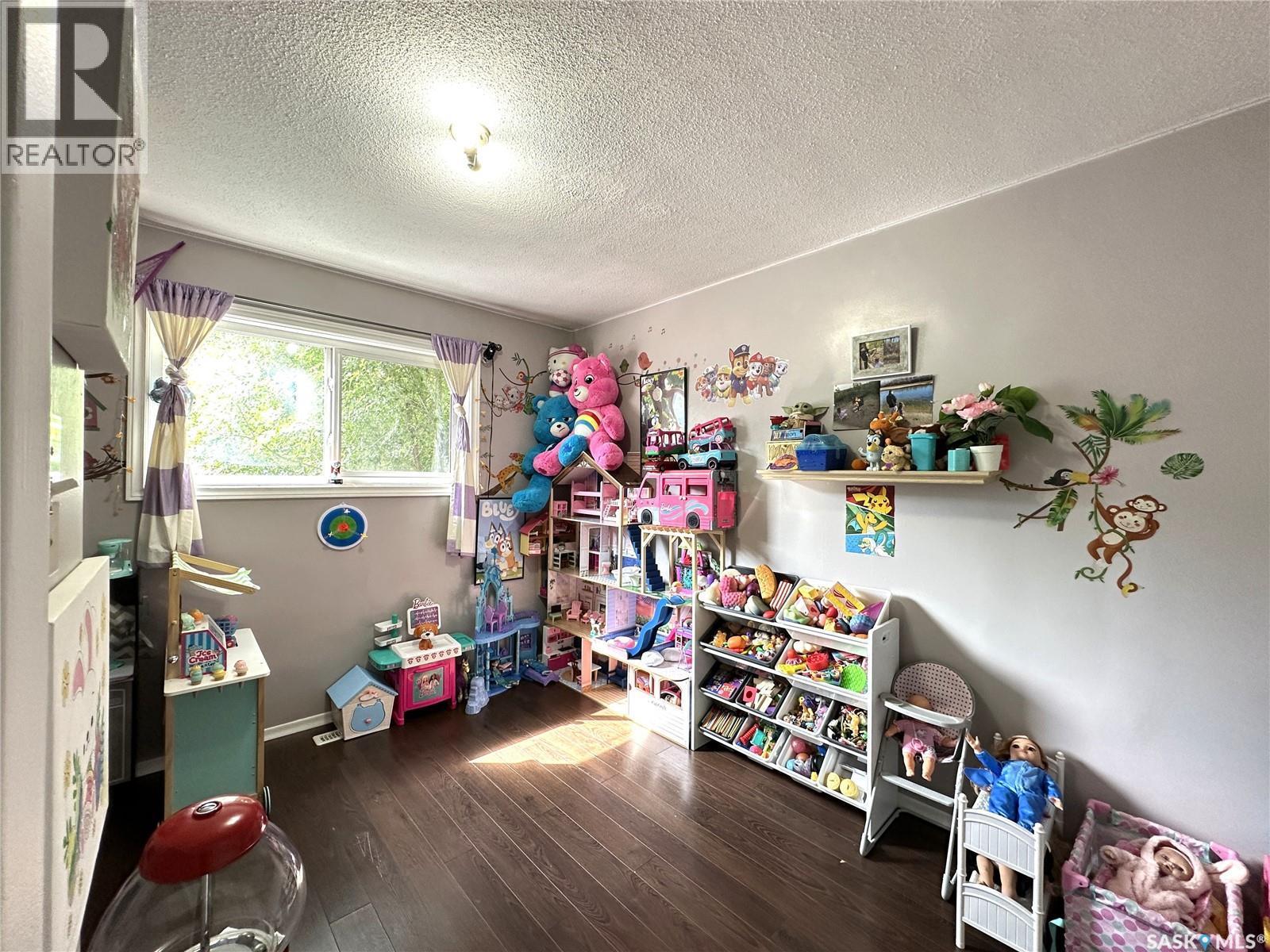 A&B 2818 7Th Street E, Saskatoon, SK - Indoor Photo Showing Other Room
