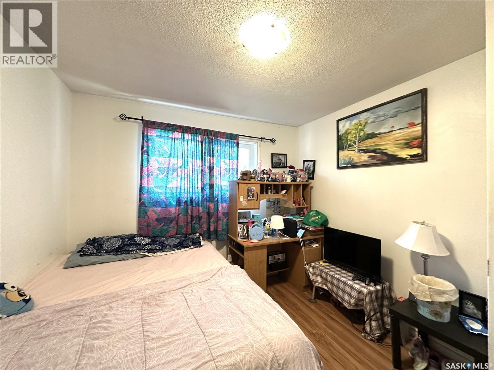A&B 2818 7Th Street E, Saskatoon, SK - Indoor Photo Showing Bedroom