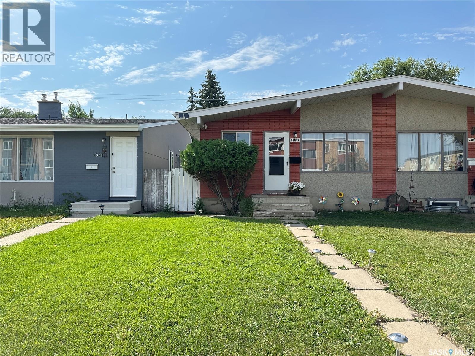 A&B 2818 7Th Street E, Saskatoon, SK - Outdoor