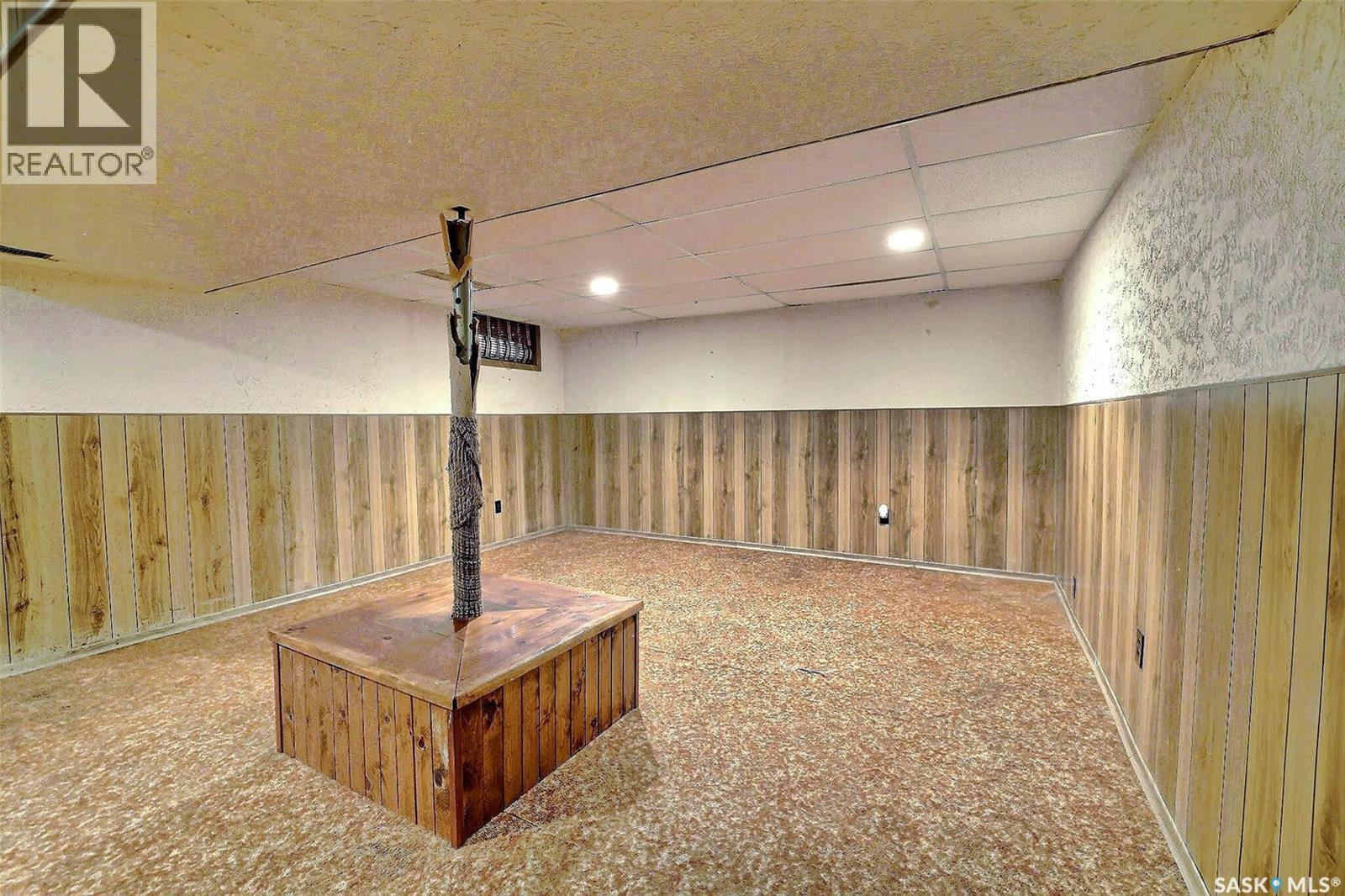 859 Pasqua Street, Regina, SK - Indoor