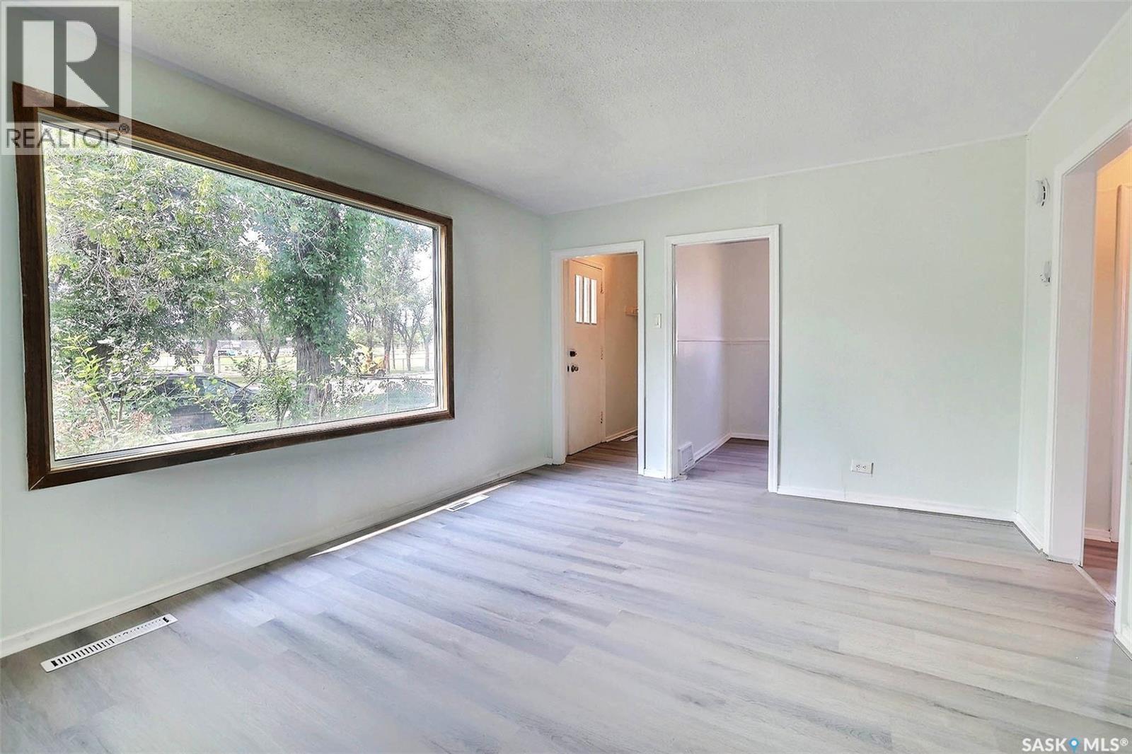 859 Pasqua Street, Regina, SK - Indoor Photo Showing Other Room