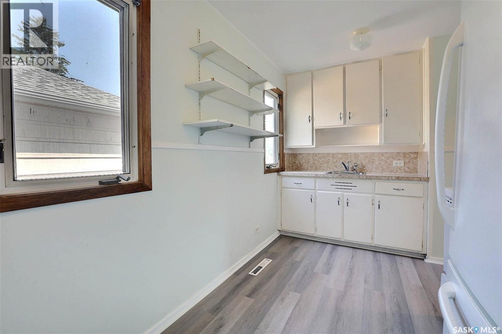 859 Pasqua Street, Regina, SK - Indoor Photo Showing Other Room