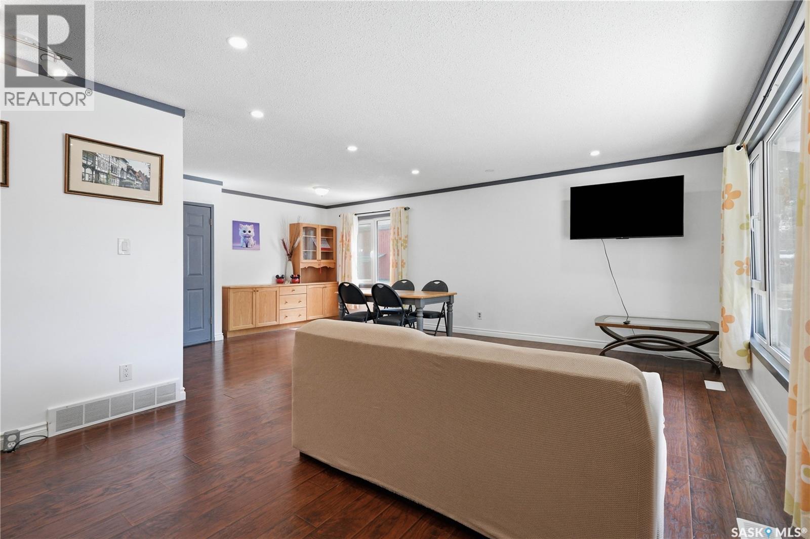 1809 Arlington Avenue, Saskatoon, SK - Indoor