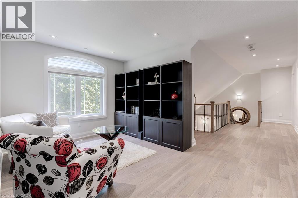 921 Scenic Drive, Hamilton, ON - Indoor