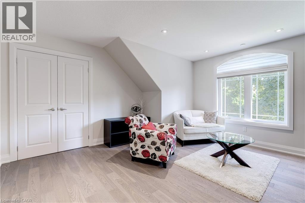 921 Scenic Drive, Hamilton, ON - Indoor Photo Showing Other Room