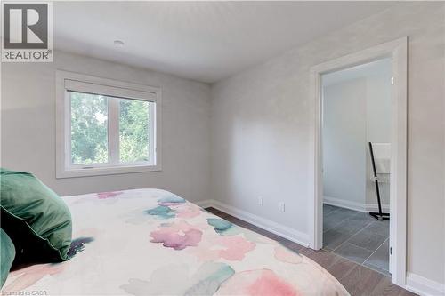 921 Scenic Drive, Hamilton, ON - Indoor Photo Showing Bedroom