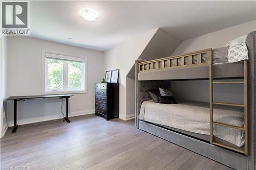921 Scenic Drive, Hamilton, ON - Indoor Photo Showing Bedroom