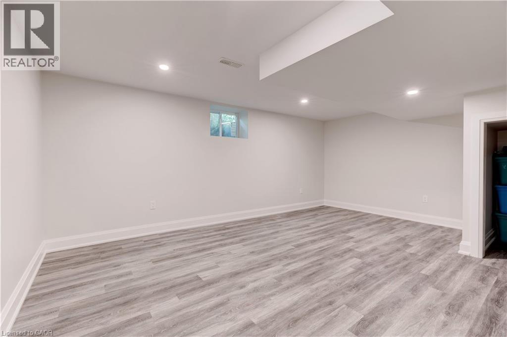 921 Scenic Drive, Hamilton, ON - Indoor