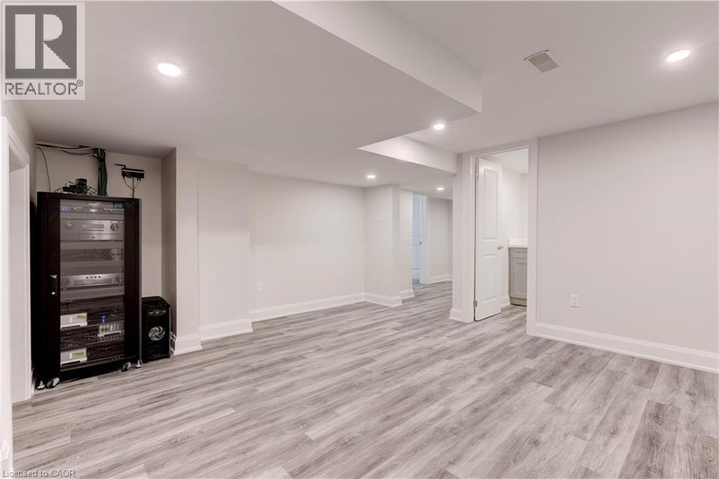 921 Scenic Drive, Hamilton, ON - Indoor