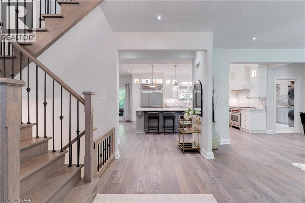 921 Scenic Drive, Hamilton, ON - Indoor Photo Showing Other Room
