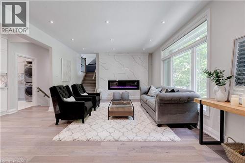 921 Scenic Drive, Hamilton, ON - Indoor Photo Showing Other Room