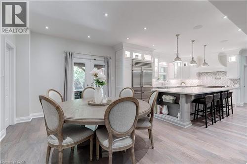 921 Scenic Drive, Hamilton, ON - Indoor Photo Showing Dining Room