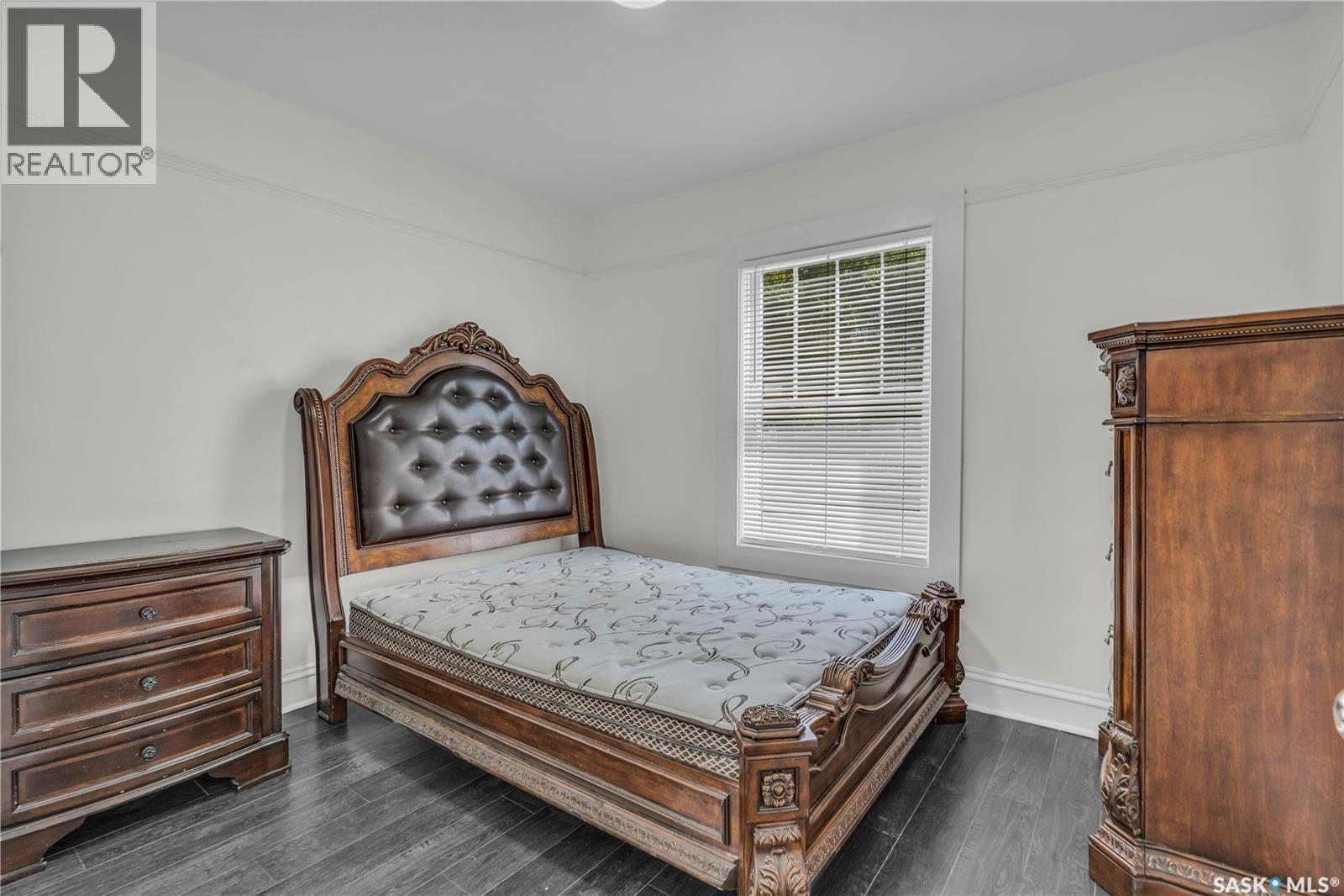 223 I Avenue S, Saskatoon, SK - Indoor Photo Showing Bedroom