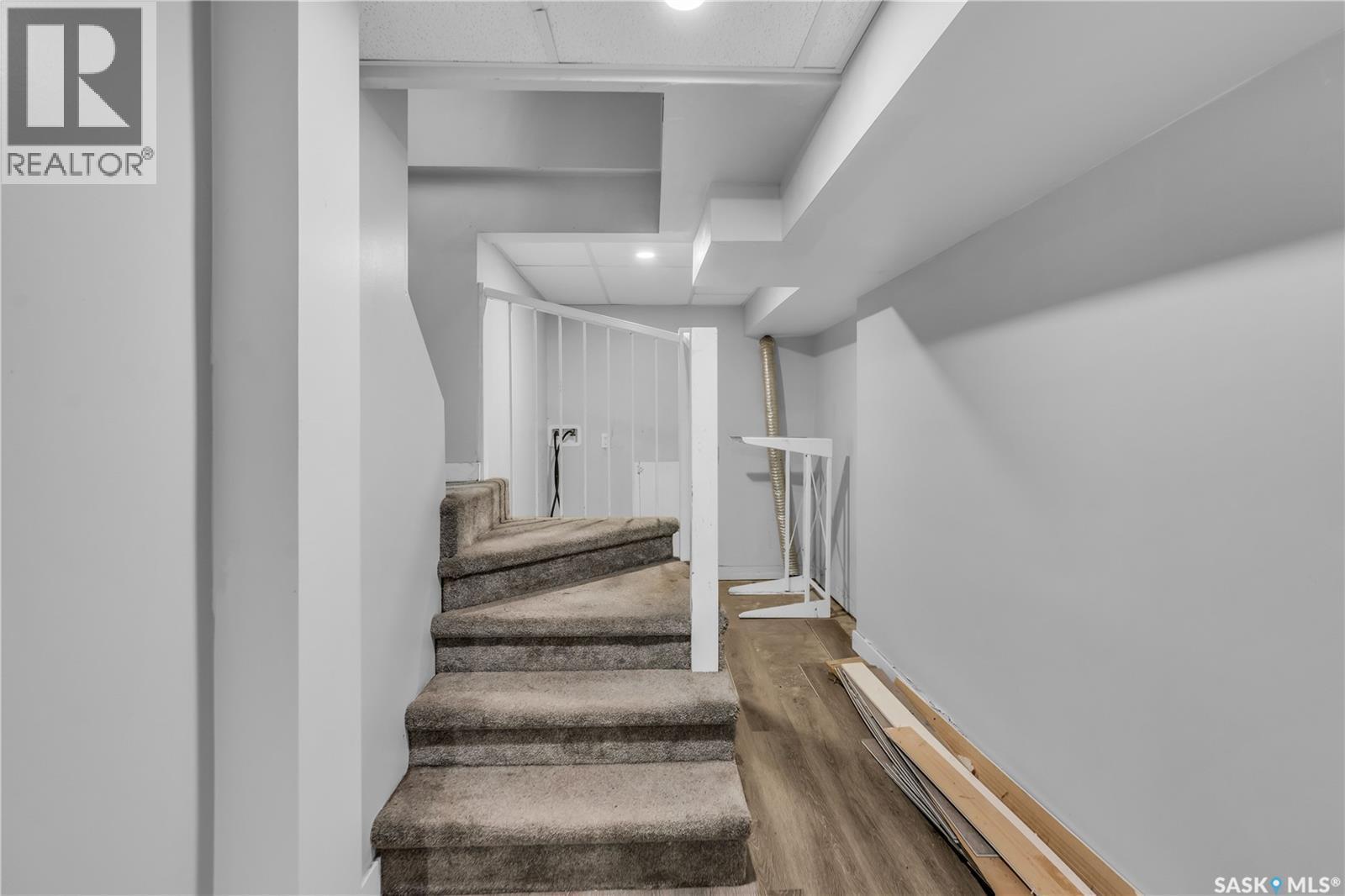 223 I Avenue S, Saskatoon, SK - Indoor Photo Showing Other Room