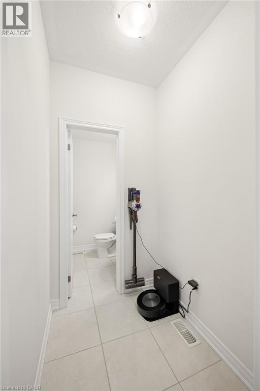 166 Deerpath Drive Unit# 49, Guelph, ON - Indoor