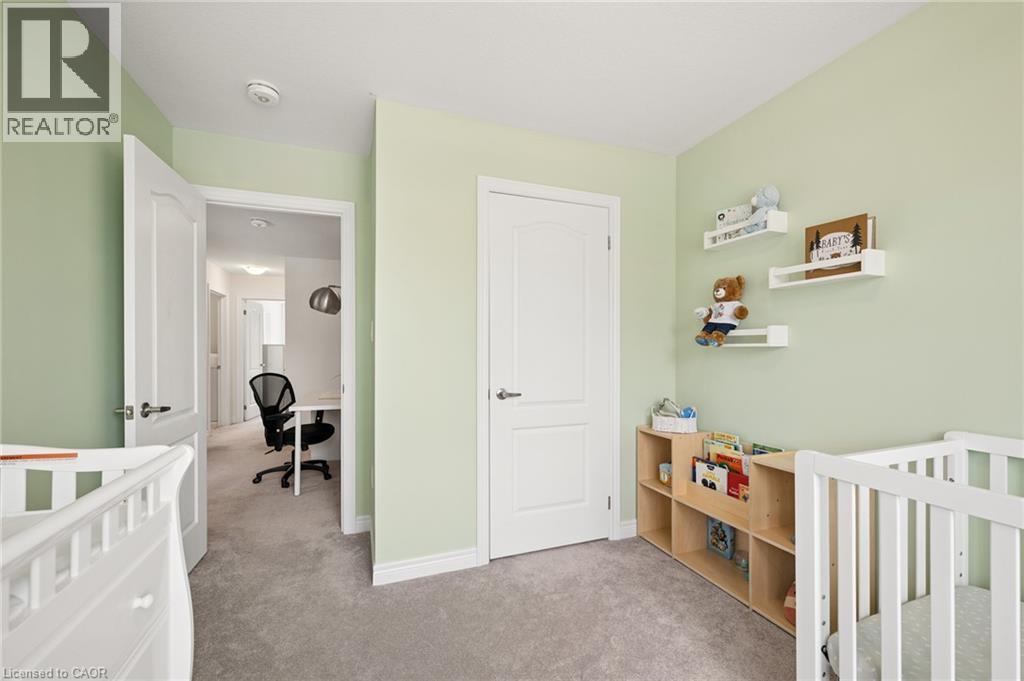 166 Deerpath Drive Unit# 49, Guelph, ON - Indoor Photo Showing Bedroom