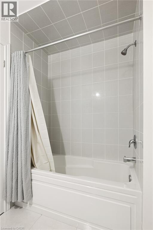 166 Deerpath Drive Unit# 49, Guelph, ON - Indoor Photo Showing Bathroom