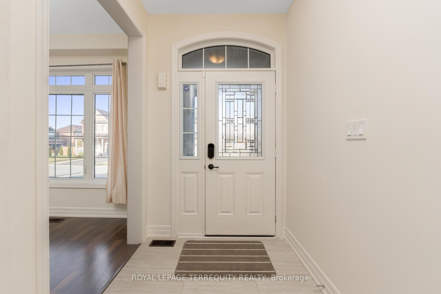 4516 Eclipse Way, Niagara Falls, ON - Indoor Photo Showing Other Room