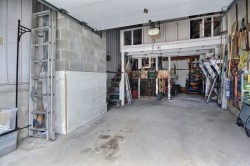 Garage - 