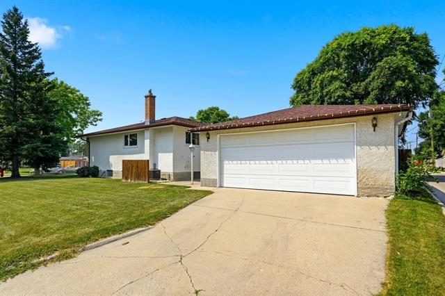 699 Mcleod Ave, Winnipeg, MB - Outdoor
