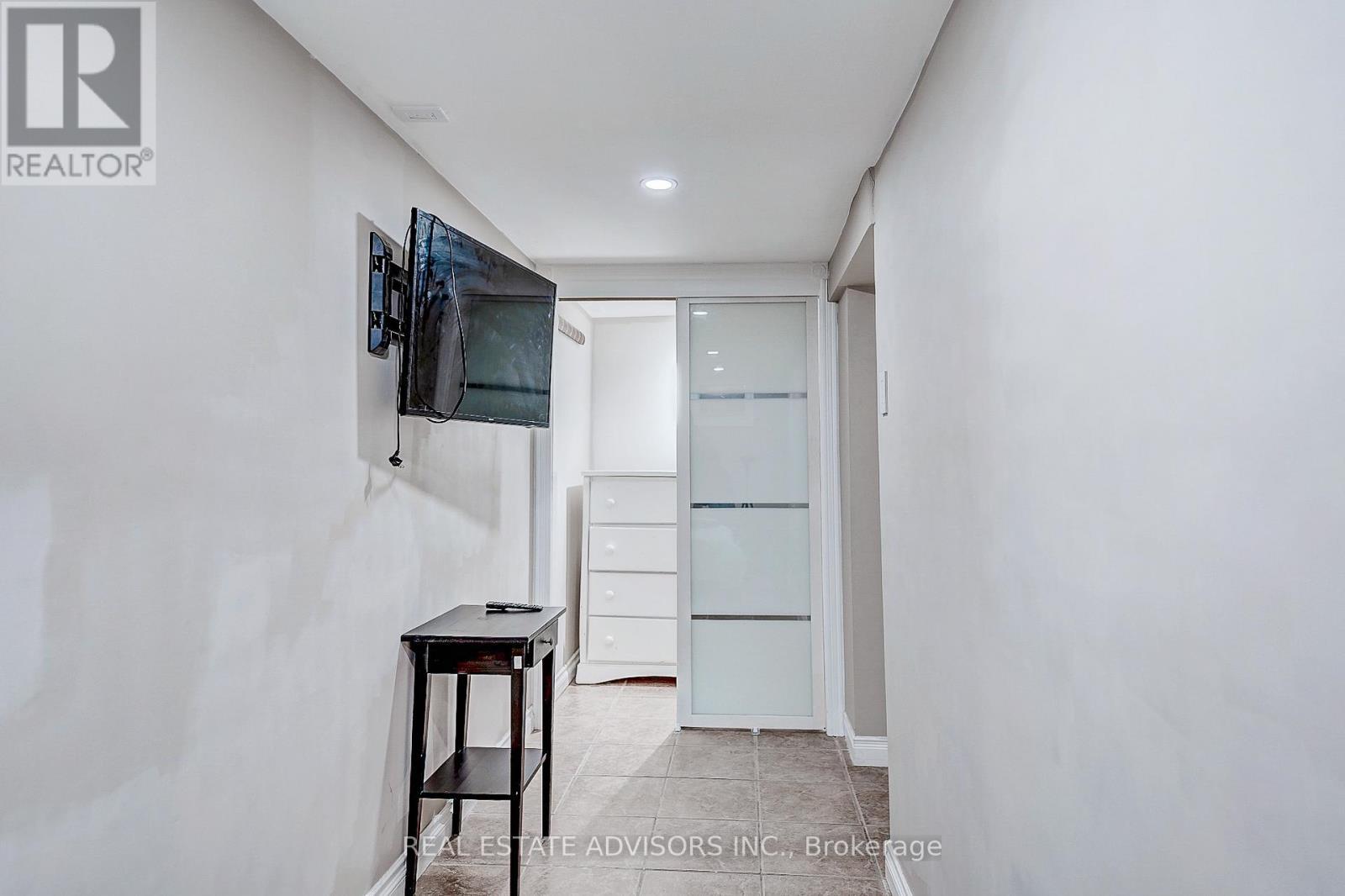 Basement Den - 1228 Jane Street N, Toronto, ON - Indoor Photo Showing Other Room