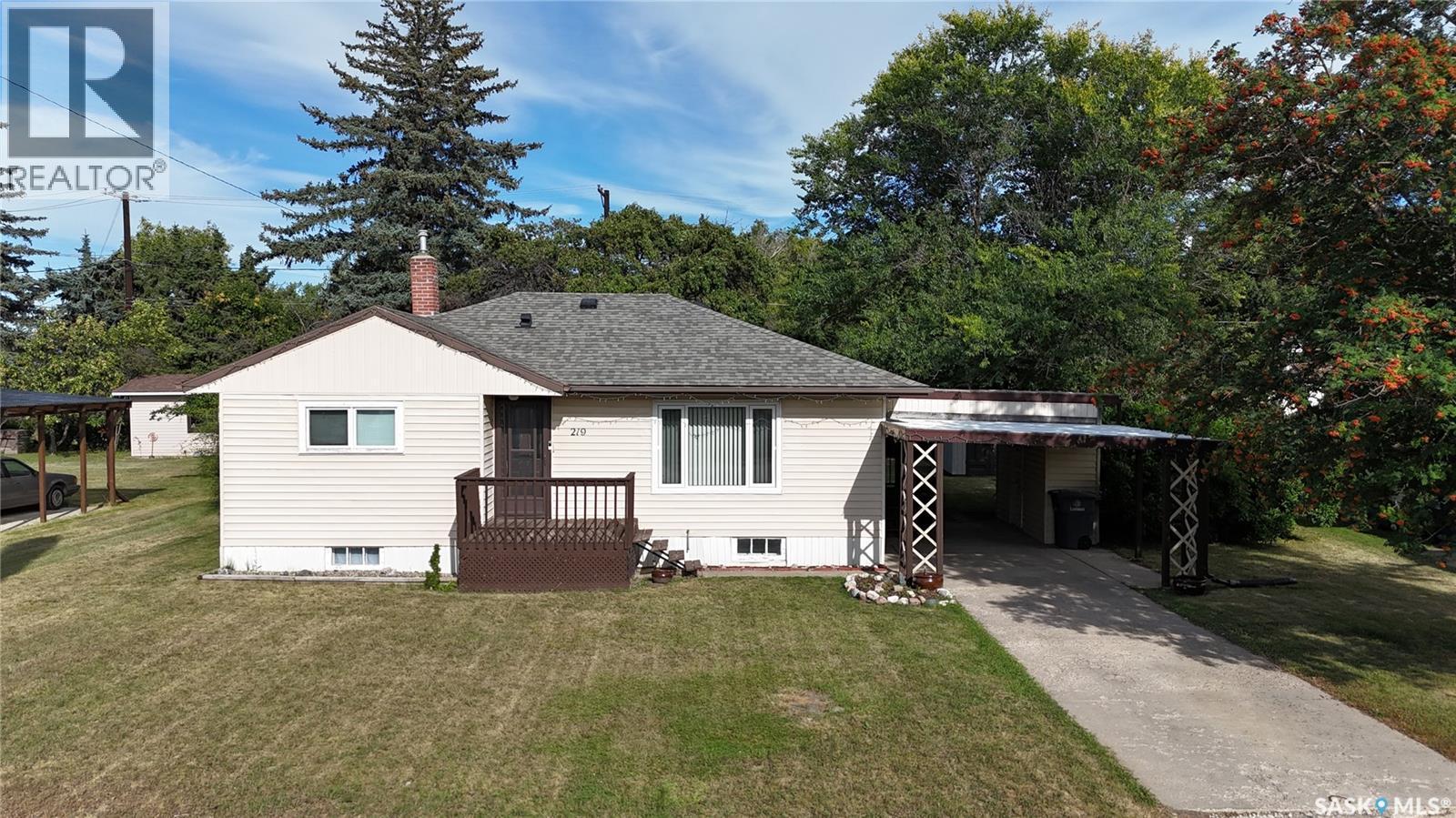 219 Thomson Street, Outlook, SK - Outdoor