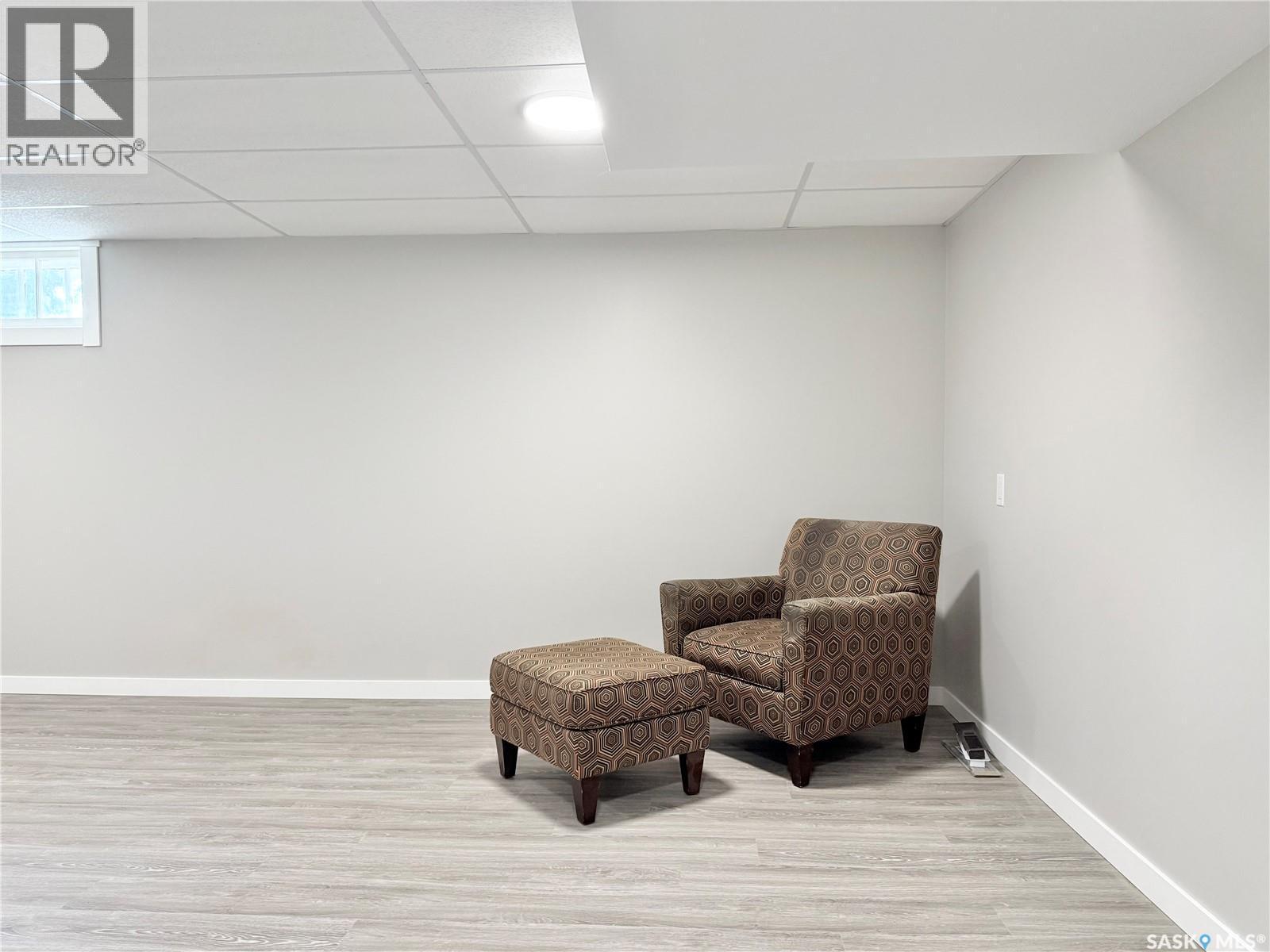219 Thomson Street, Outlook, SK - Indoor
