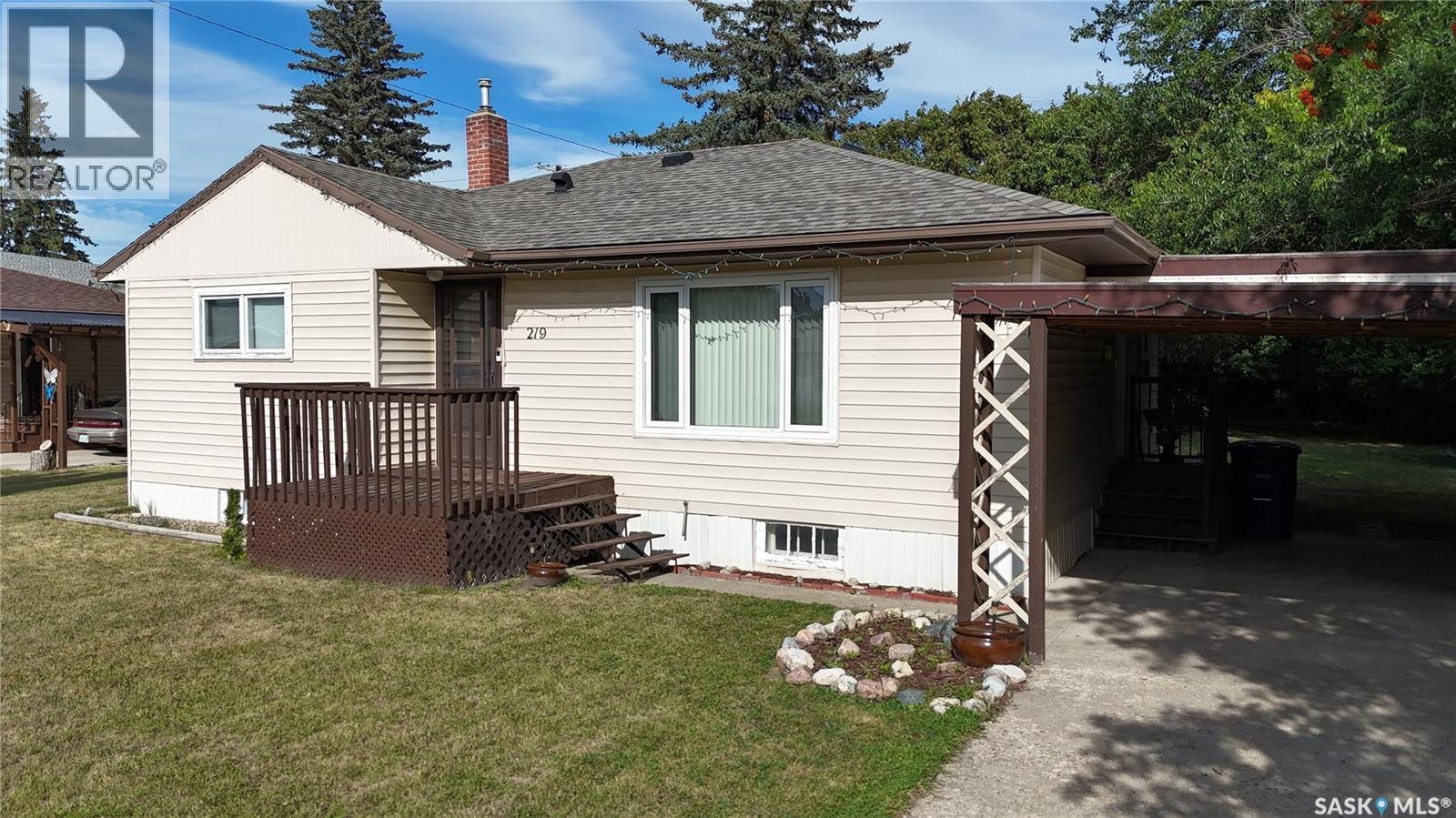 219 Thomson Street, Outlook, SK - Outdoor