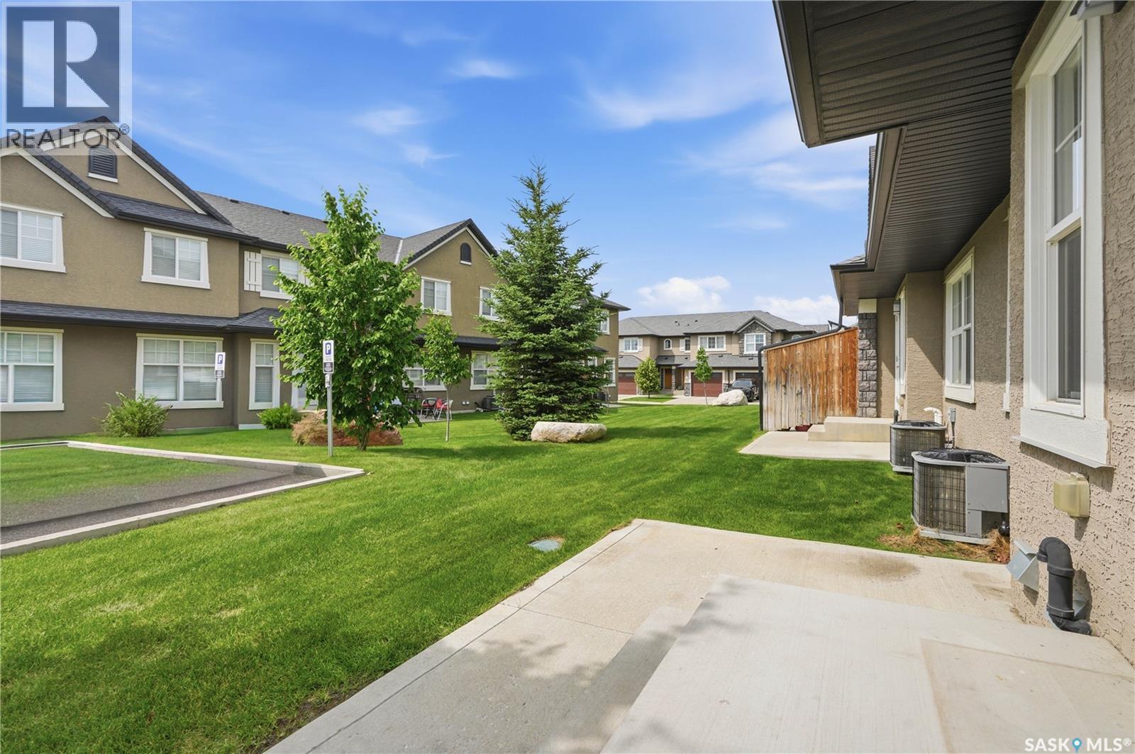 201 2007 Pohorecky Crescent, Saskatoon, SK - Outdoor