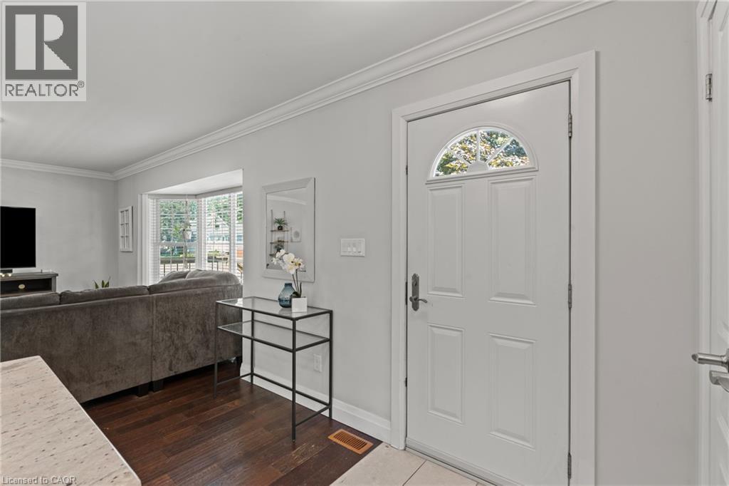 380 Thayer Avenue, Hamilton, ON - Indoor Photo Showing Other Room