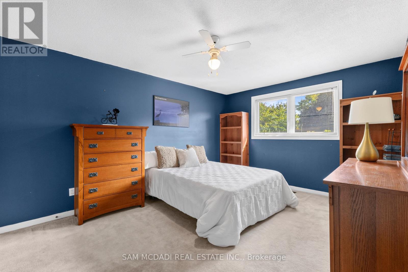 1077 Saginaw Crescent, Mississauga, ON - Indoor Photo Showing Bedroom