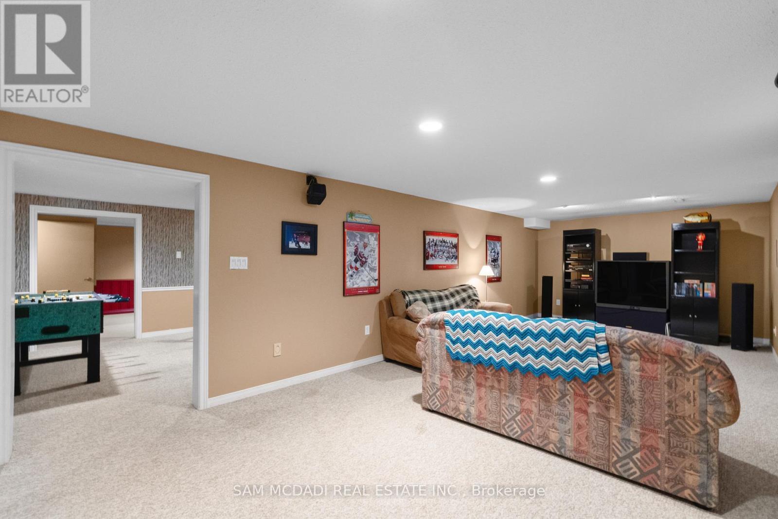 1077 Saginaw Crescent, Mississauga, ON - Indoor Photo Showing Bedroom