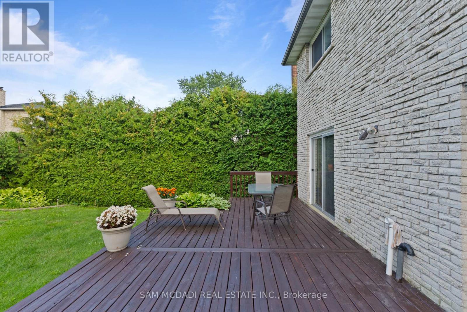 1077 Saginaw Crescent, Mississauga, ON - Outdoor With Deck Patio Veranda