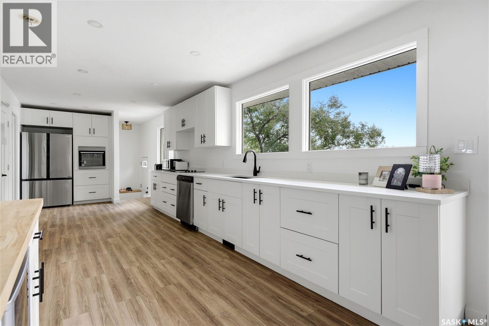 61 Pelican Drive, Pelican Pointe, SK - Indoor Photo Showing Kitchen