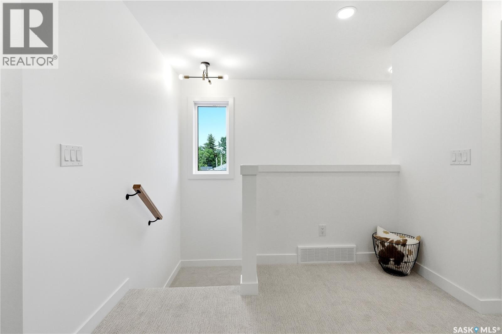 1514 Ewart Avenue, Saskatoon, SK - Indoor Photo Showing Other Room