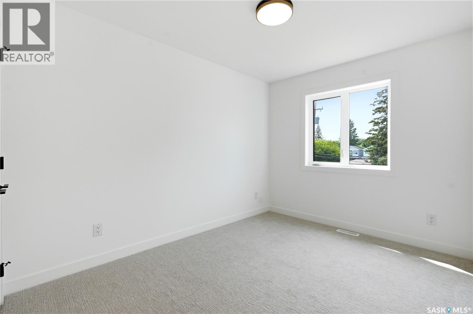 1514 Ewart Avenue, Saskatoon, SK - Indoor Photo Showing Other Room