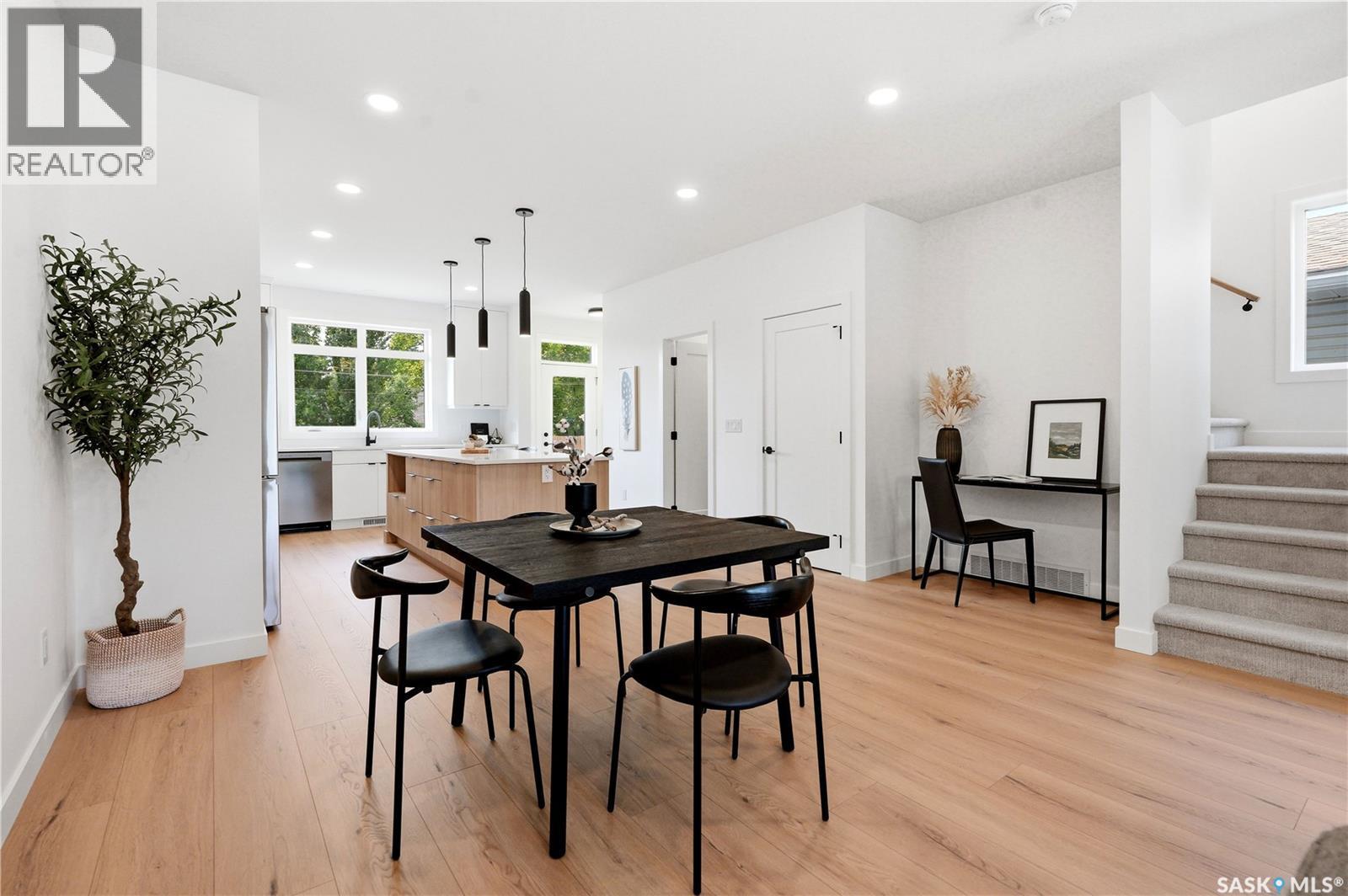 1514 Ewart Avenue, Saskatoon, SK - Indoor Photo Showing Dining Room