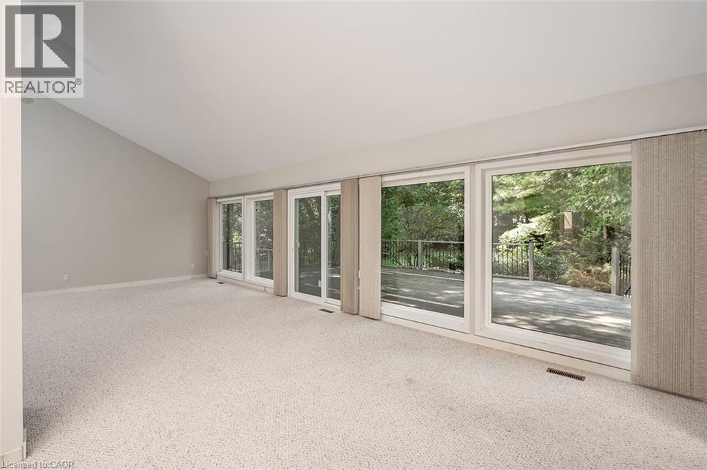 4189 Inglewood Drive, Burlington, ON - Indoor