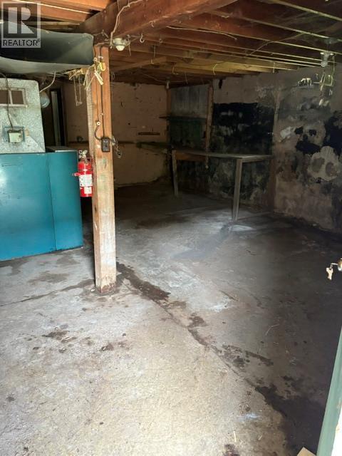 basement - 1864 Highway 3A, Castlegar, BC - Indoor