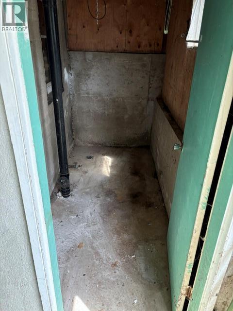 basement - 1864 Highway 3A, Castlegar, BC - Indoor Photo Showing Other Room