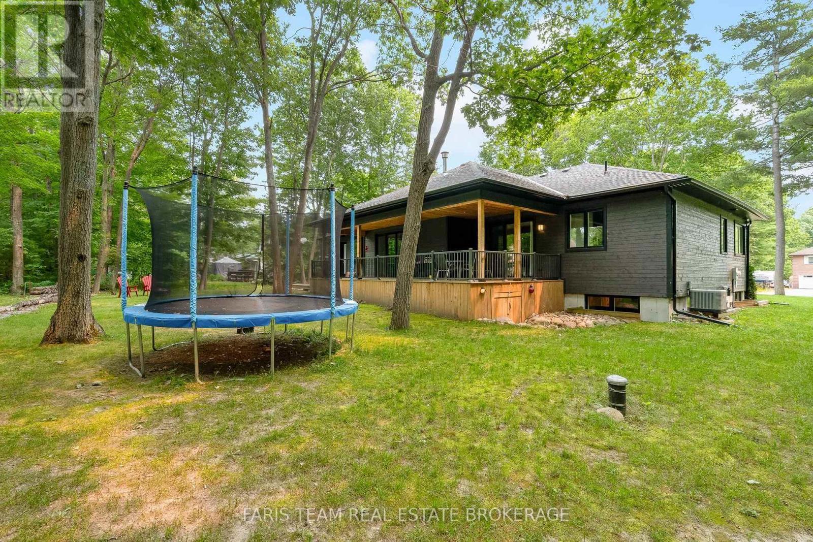 34 Oakwood Avenue, Tiny, ON - Outdoor With Deck Patio Veranda
