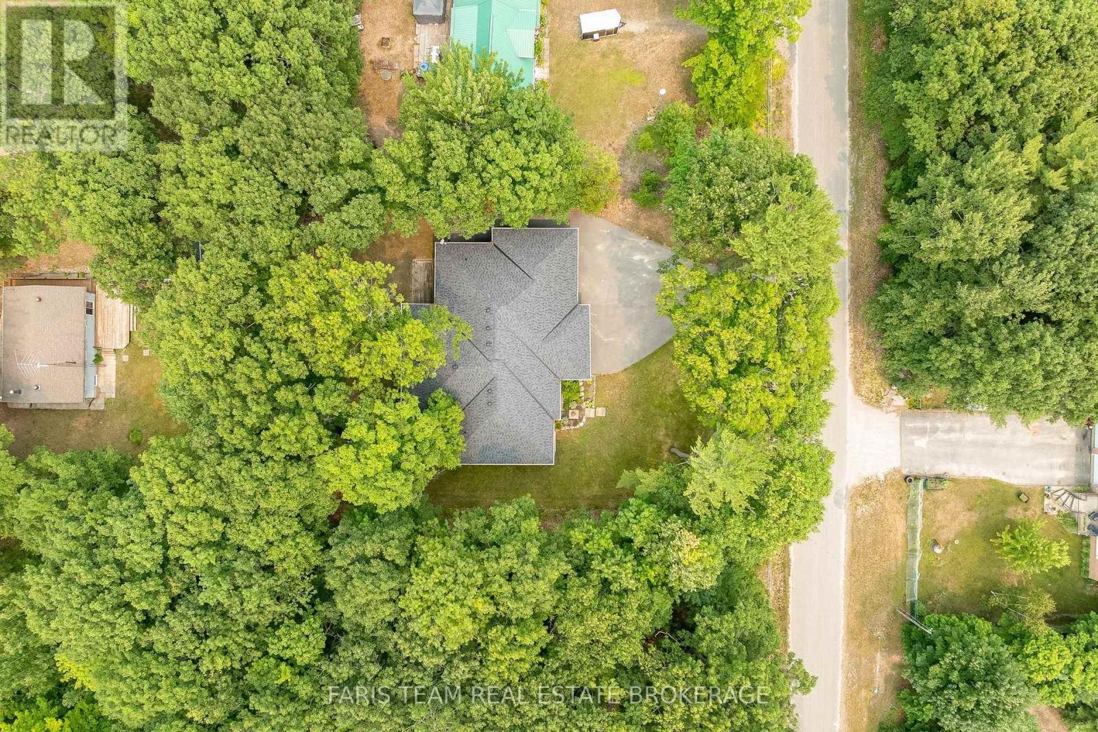 34 Oakwood Avenue, Tiny, ON - Outdoor