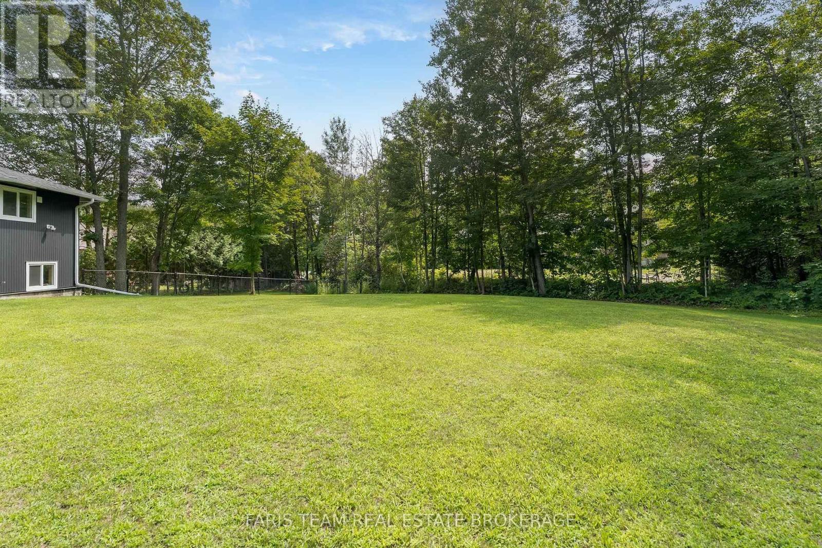 8 Joliet Crescent, Tiny, ON - Outdoor