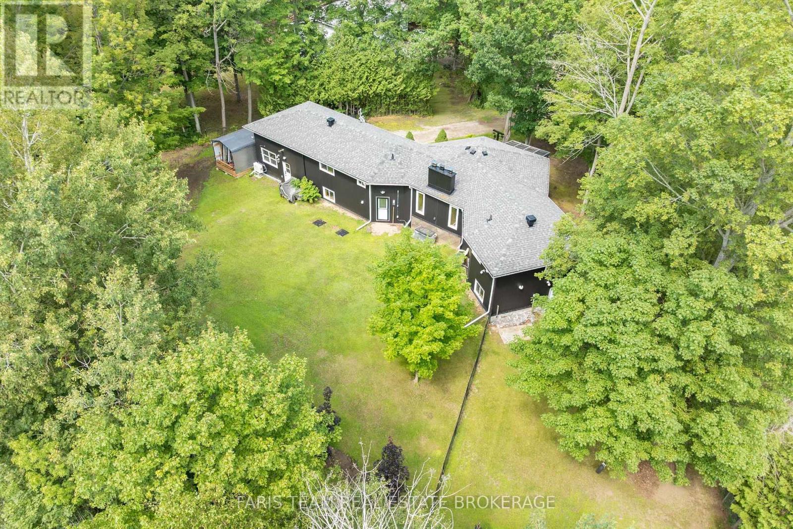 8 Joliet Crescent, Tiny, ON - Outdoor